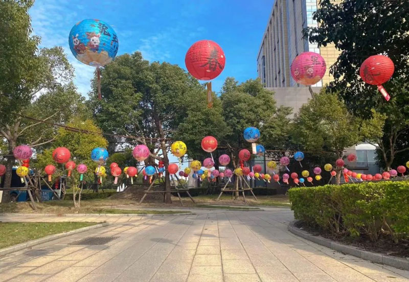Baofeng célèbre le festival des lanternes
